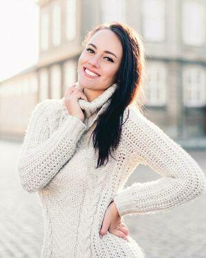 Bianca photo 388