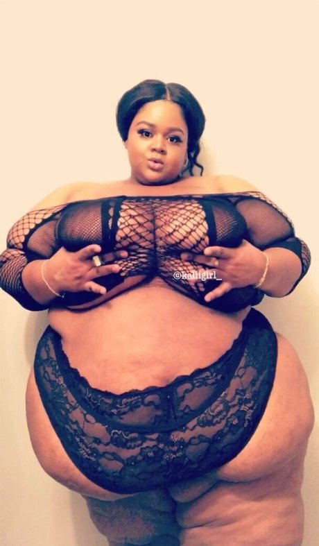 Bigbabii photo 2
