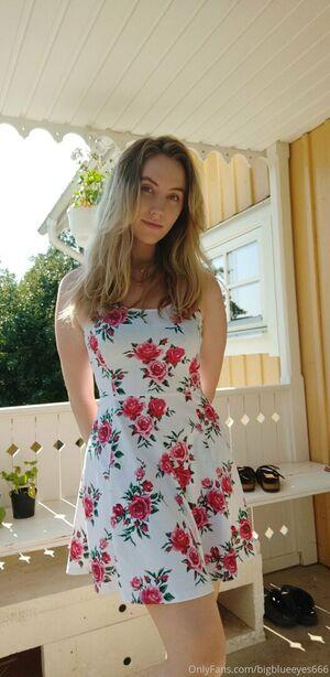 bigblueeyes666 photo 115