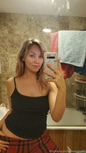 bigblueeyes666 photo 130