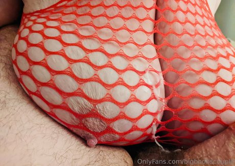 Bigboobscouple photo 25