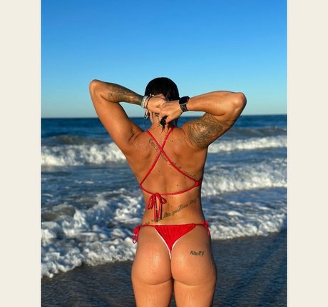 Bigbootyshel photo 5