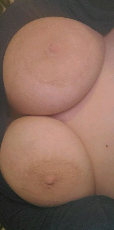 Bigtittykitty7 photo 26