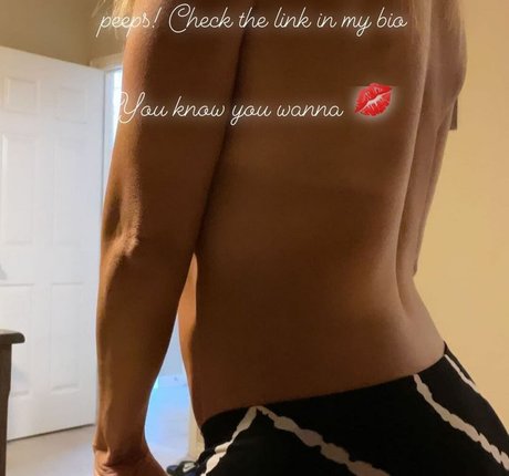 BikiniSquats photo 34