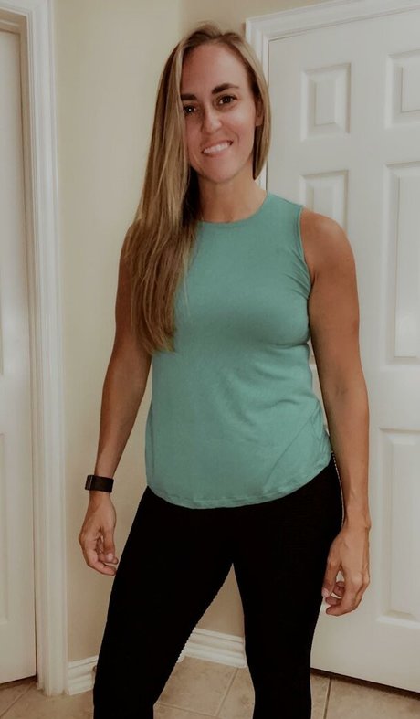 BikiniSquats photo 42