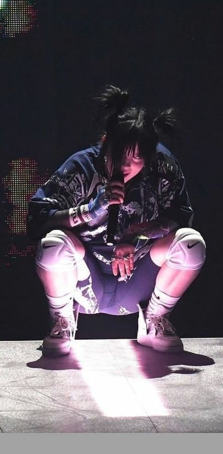 Billie Eilish photo 40