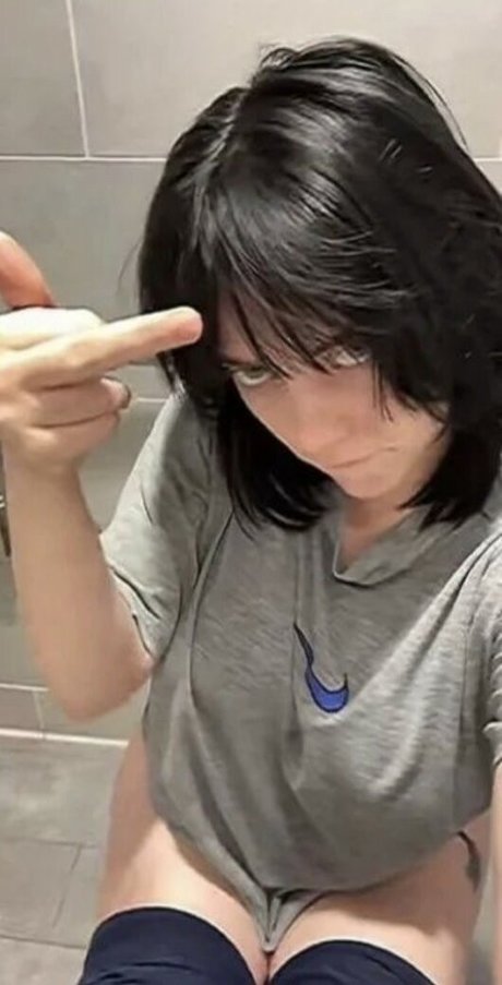 Billie Eilish photo 45