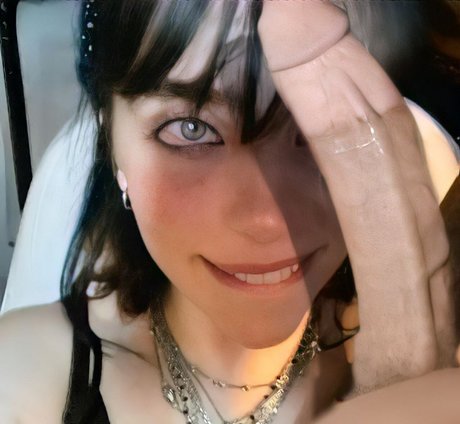 Billie Eilish photo 49