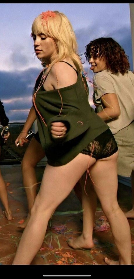 Billie Eilish photo 96