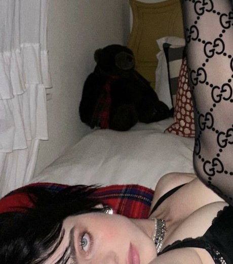 Billie Eilish photo 98