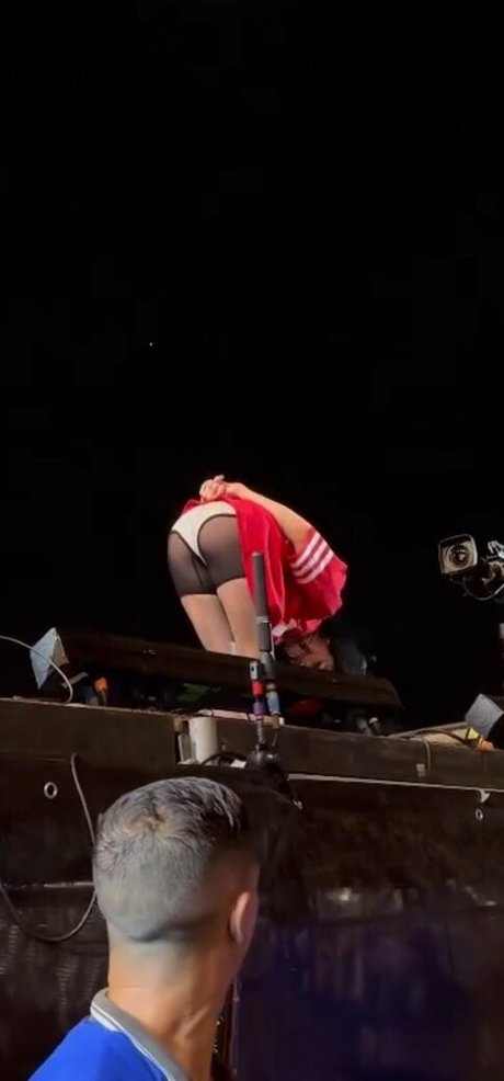 Billie Eilish photo 100