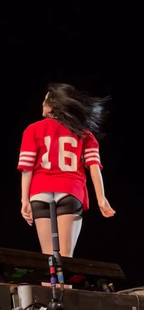 Billie Eilish photo 150