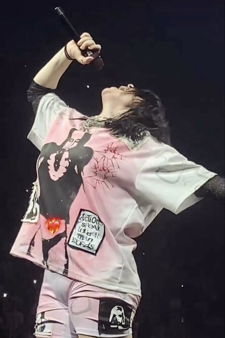 Billie Eilish photo 166