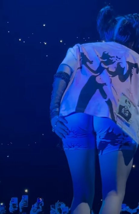 Billie Eilish photo 198