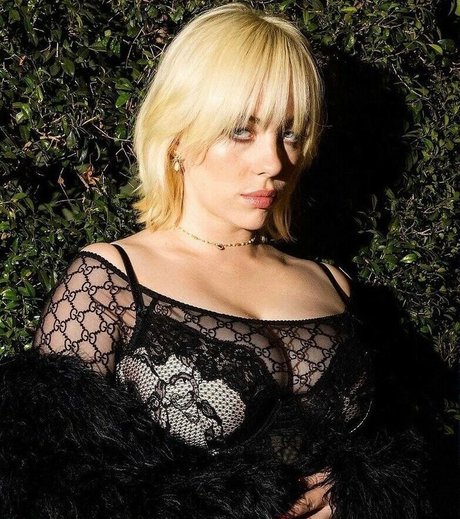 Billie Eilish photo 203