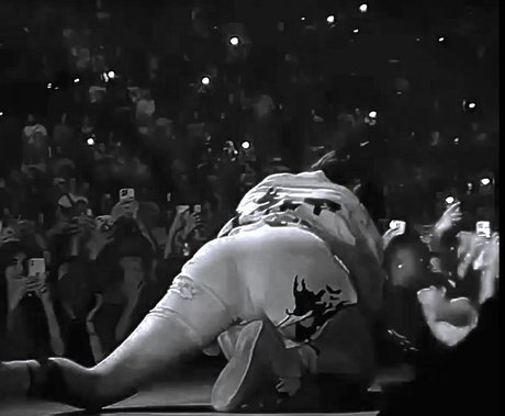 Billie Eilish photo 206