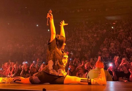 Billie Eilish photo 221