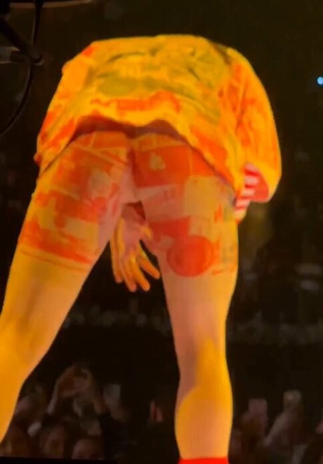 Billie Eilish photo 233