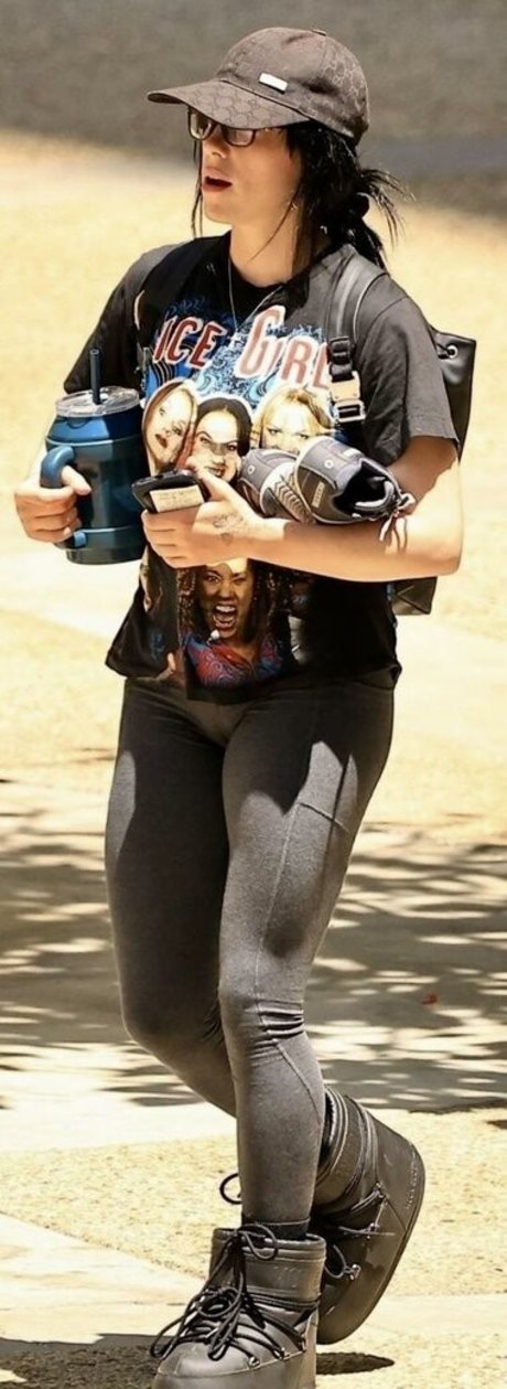 Billie Eilish photo 237