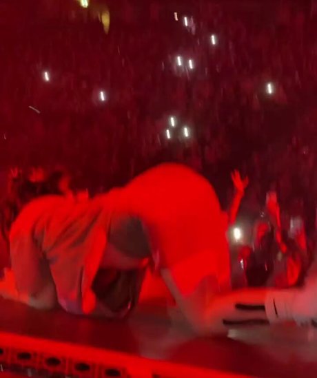 Billie Eilish photo 245