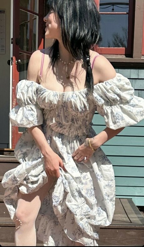 Billie Eilish photo 250