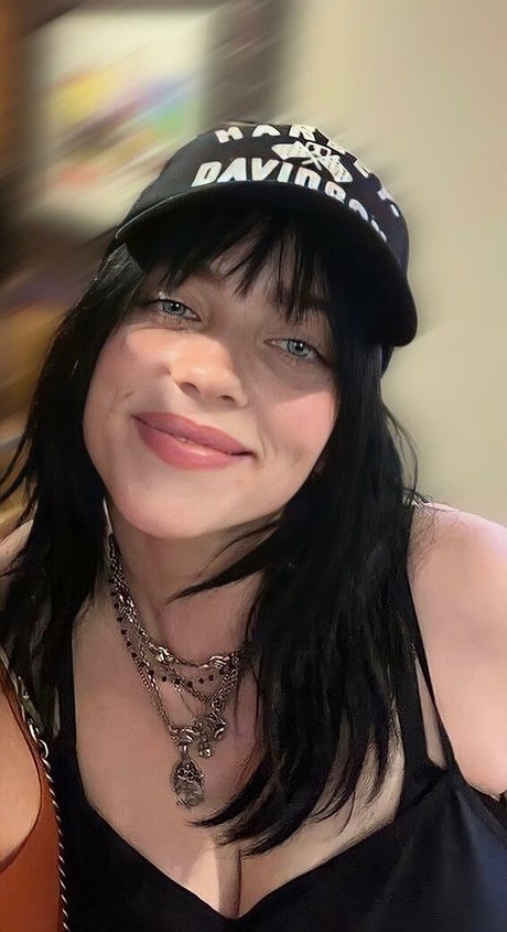 Billie Eilish photo 254
