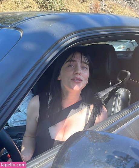 Billie Eilish photo 273