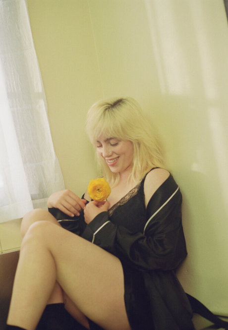 Billie Eilish photo 359