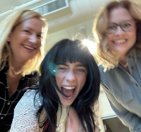 Billie Eilish photo 403