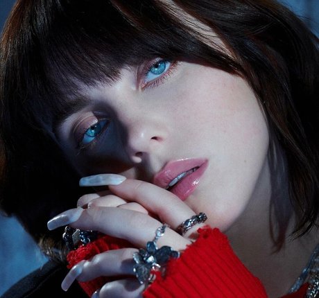 Billie Eilish photo 429