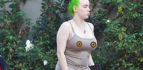 Billie Eilish photo 440