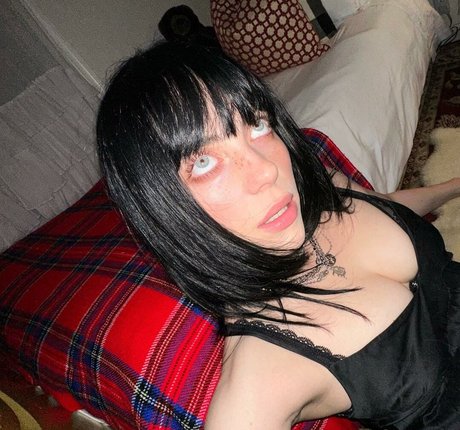 Billie Eilish photo 444