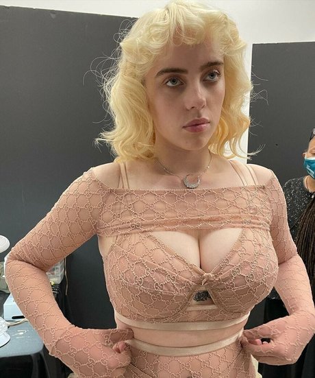 Billie Eilish photo 464