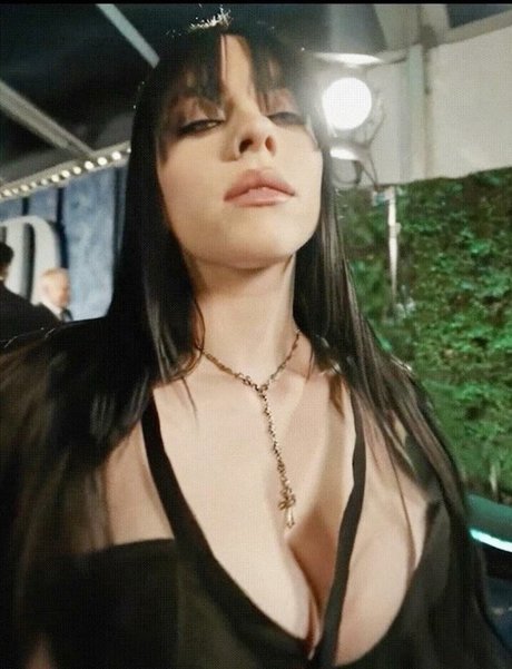 Billie Eilish photo 472