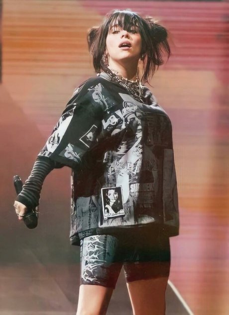 Billie Eilish photo 493