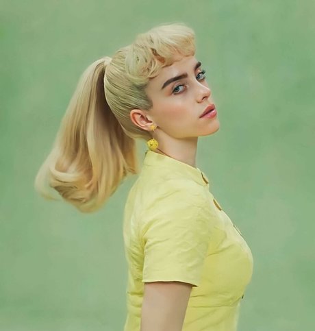 Billie Eilish photo 503
