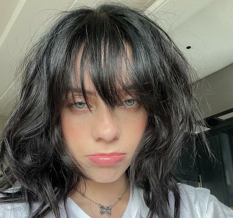 Billie Eilish photo 504