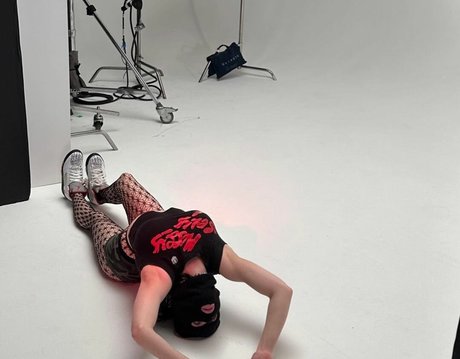 Billie Eilish photo 532