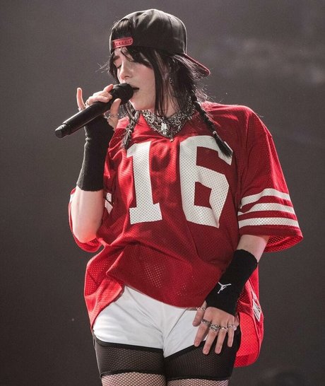 Billie Eilish photo 554