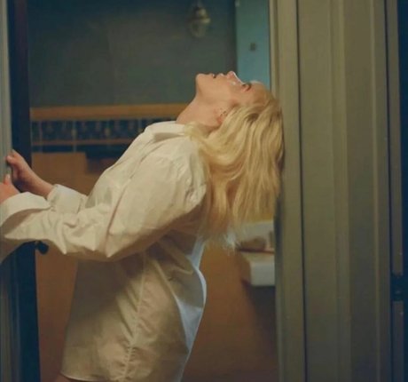 Billie Eilish photo 563