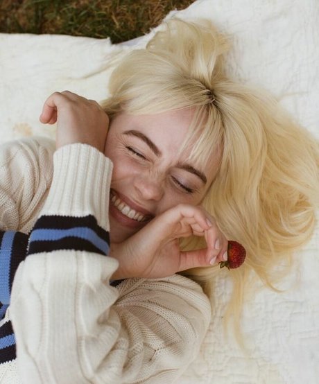 Billie Eilish photo 593