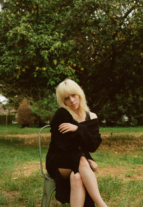 Billie Eilish photo 606
