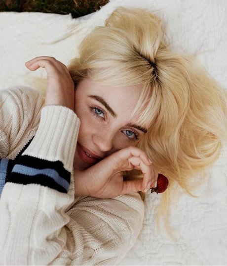 Billie Eilish photo 631