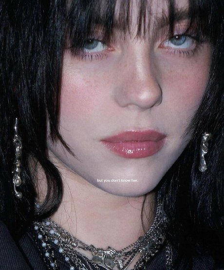 Billie Eilish photo 658