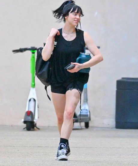 Billie Eilish photo 684