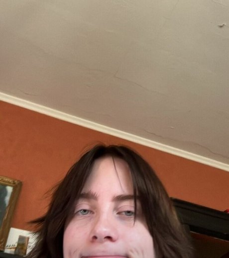 Billie Eilish photo 696