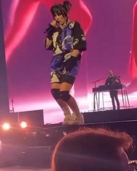 Billie Eilish photo 711