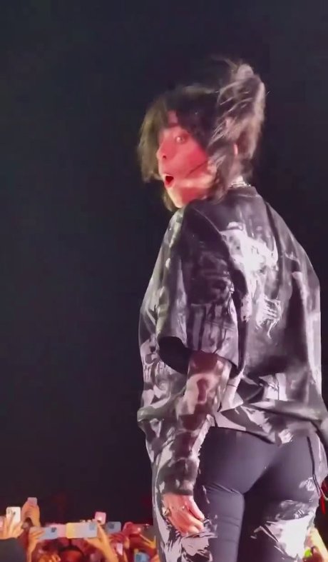 Billie Eilish photo 740