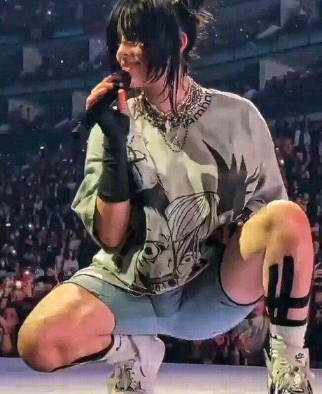 Billie Eilish photo 745