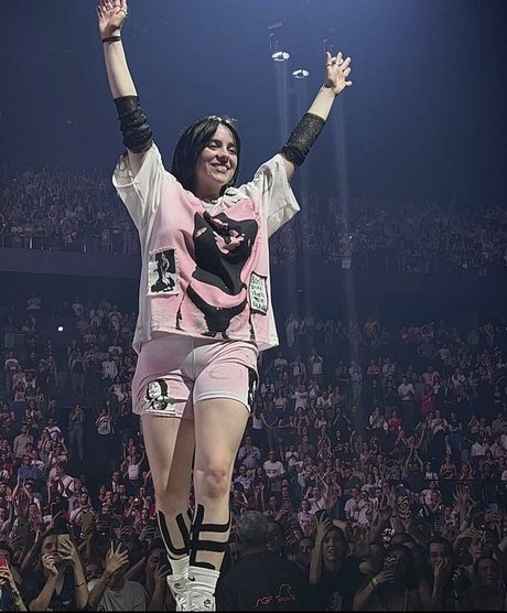 Billie Eilish photo 754